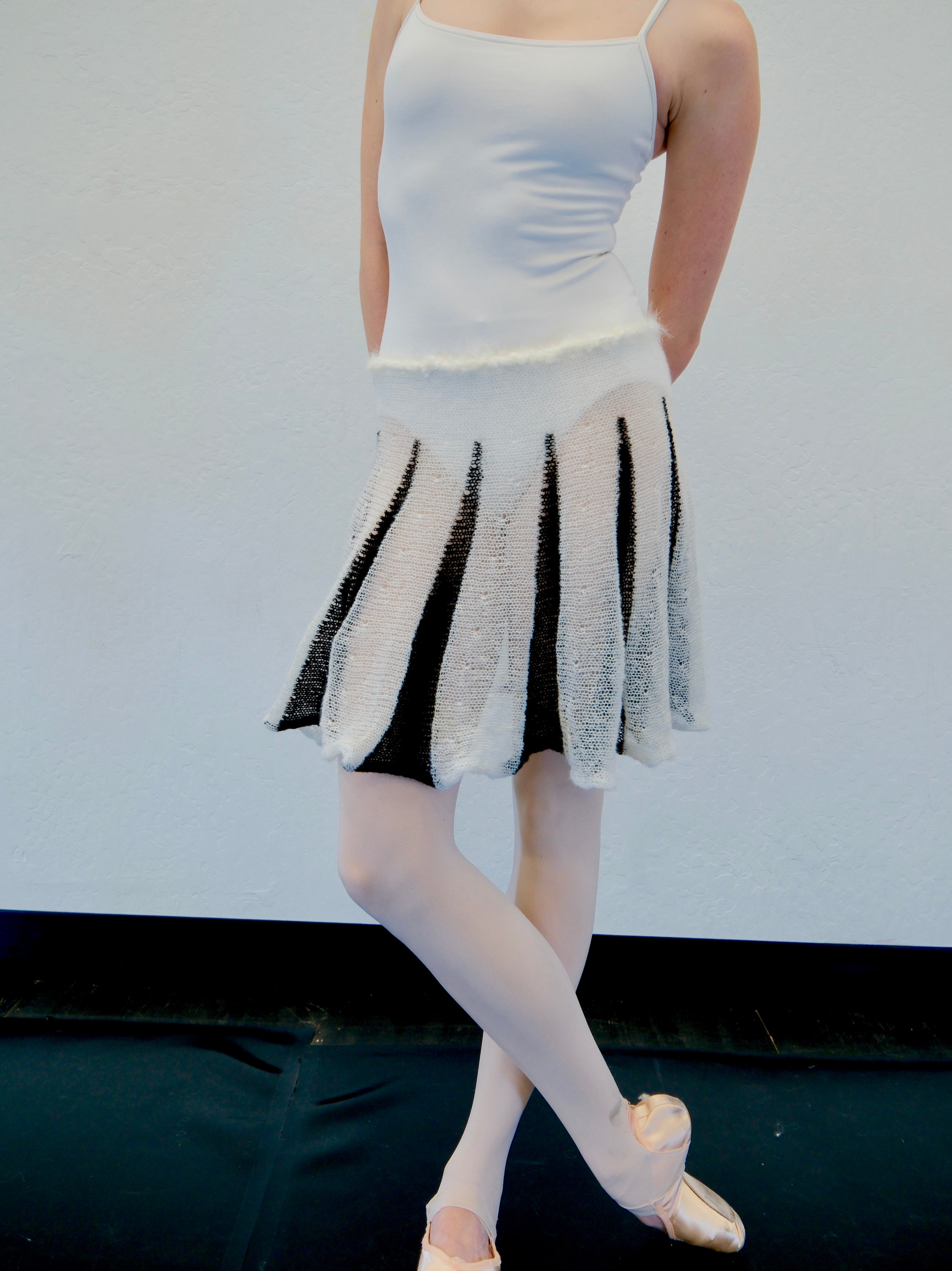 Mohair Sugarplum Furry Skirt - Onyx / Cream (Short)
